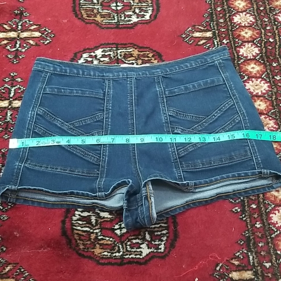 🎁 Free People high waisted dark wash hot pants - Picture 5 of 6